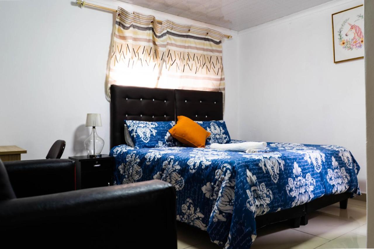 בלוויל Albrine Lodge מראה חיצוני תמונה
