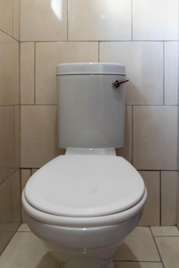 בלוויל Albrine Lodge מראה חיצוני תמונה