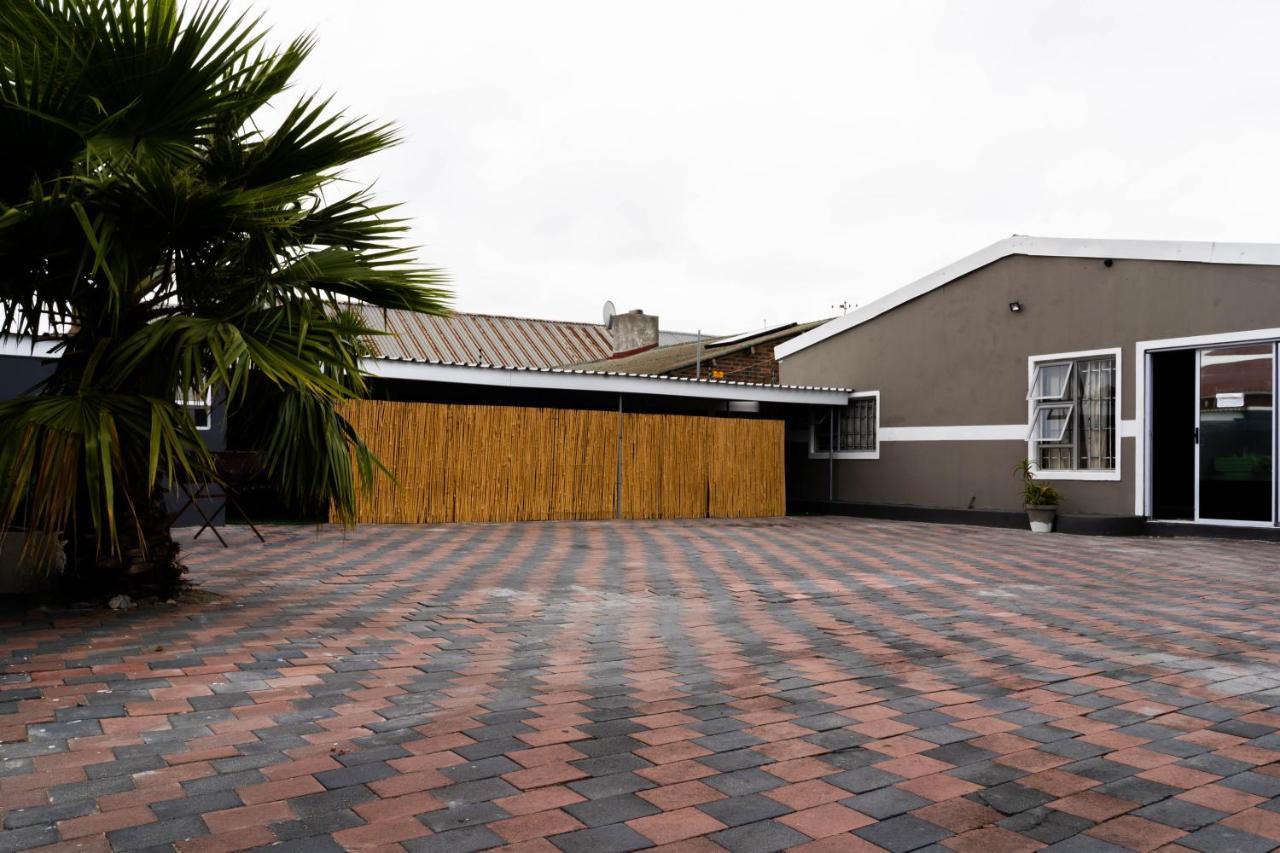 בלוויל Albrine Lodge מראה חיצוני תמונה