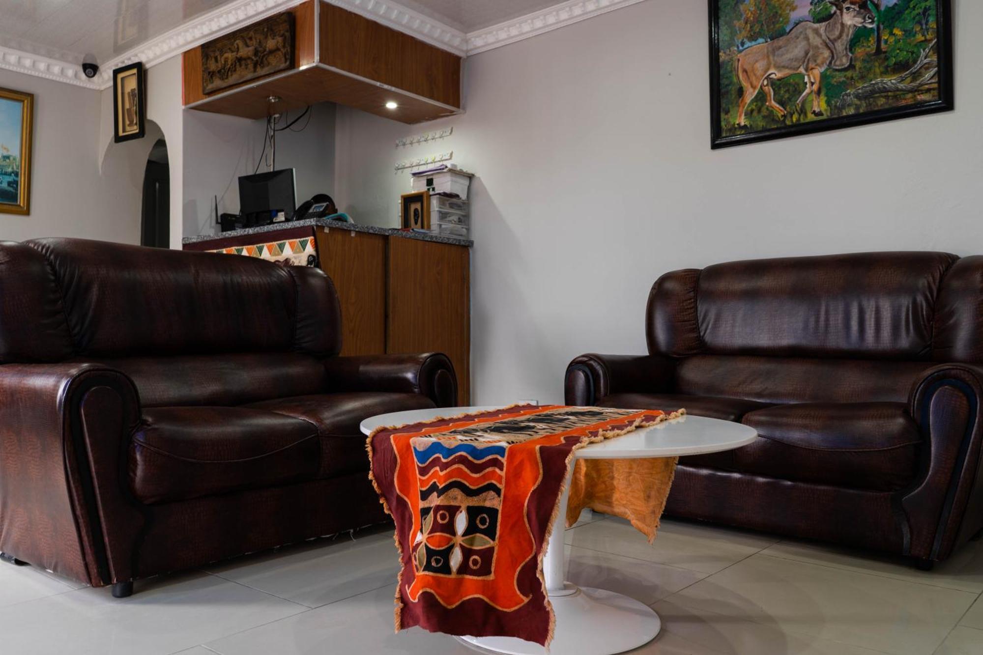 בלוויל Albrine Lodge מראה חיצוני תמונה