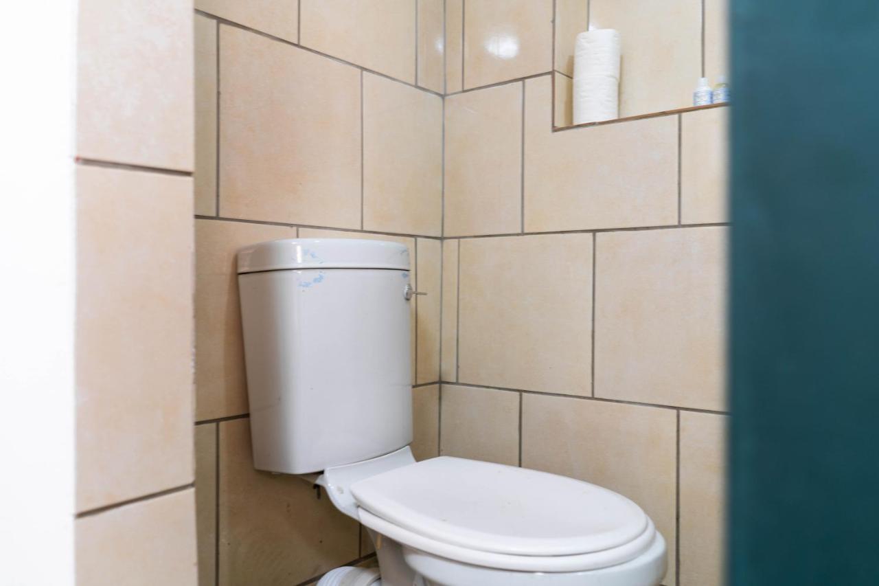 בלוויל Albrine Lodge מראה חיצוני תמונה