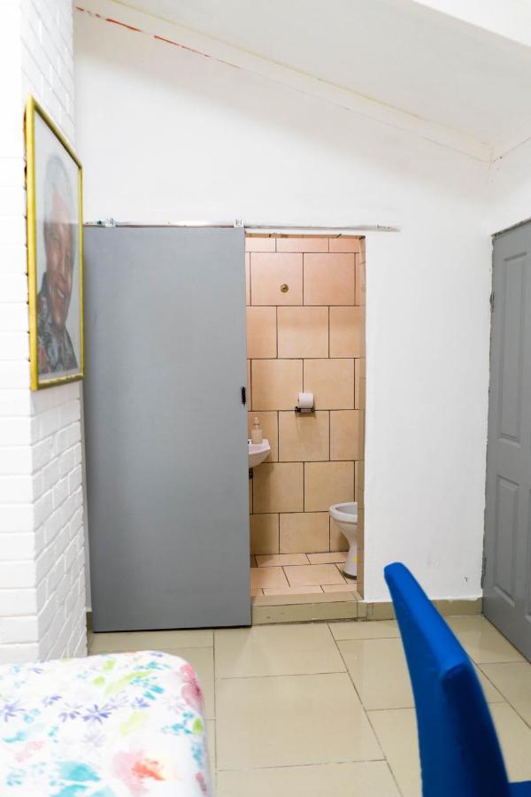 בלוויל Albrine Lodge מראה חיצוני תמונה