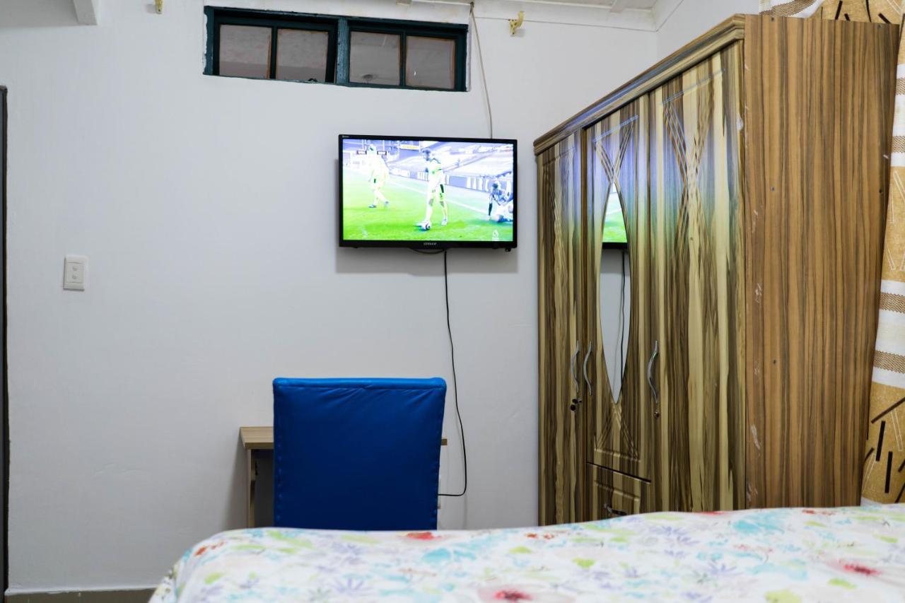 בלוויל Albrine Lodge מראה חיצוני תמונה